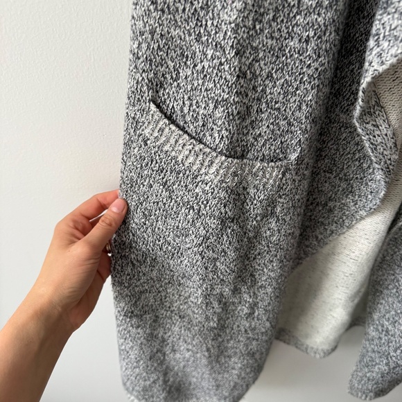 LIKE NEW Jodifl Long Knit Sweater Vest with Pockets - Oatmeal/Gray Heather - Picture 5 of 8